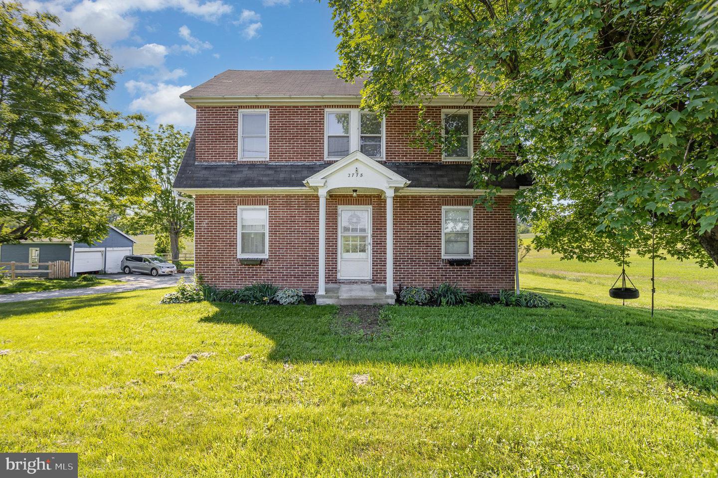 2775 W College Avenue, York