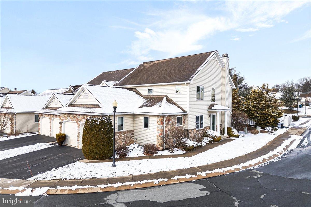 153 Fountain Drive, York
