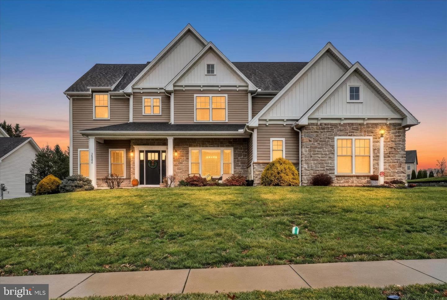 2584 Hepplewhite Drive, York