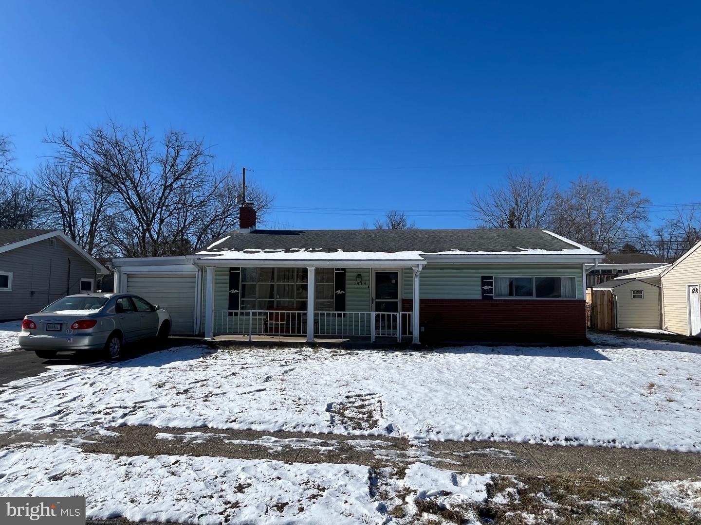 1414 Fireside Road, York