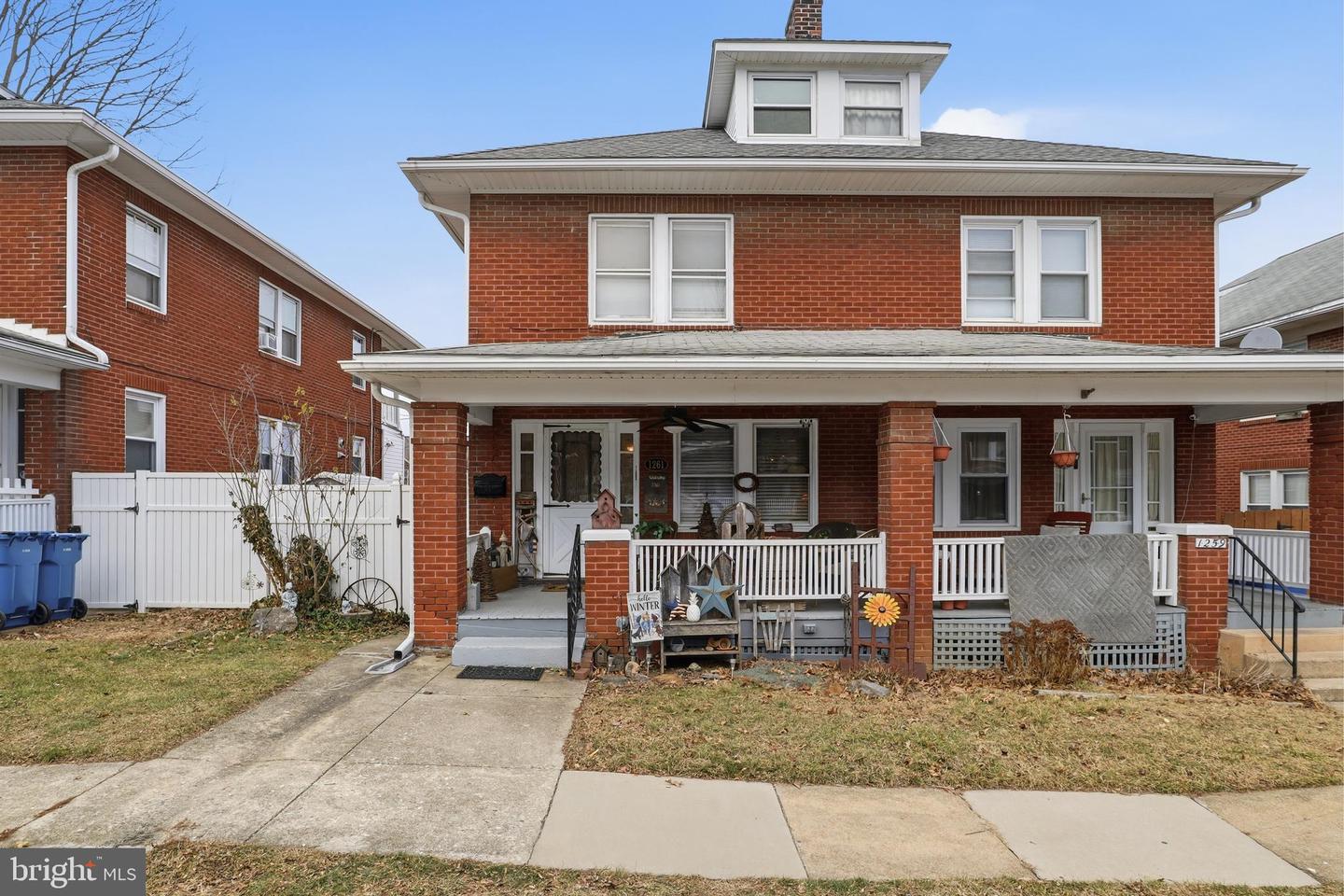 1261 W Princess Street, York