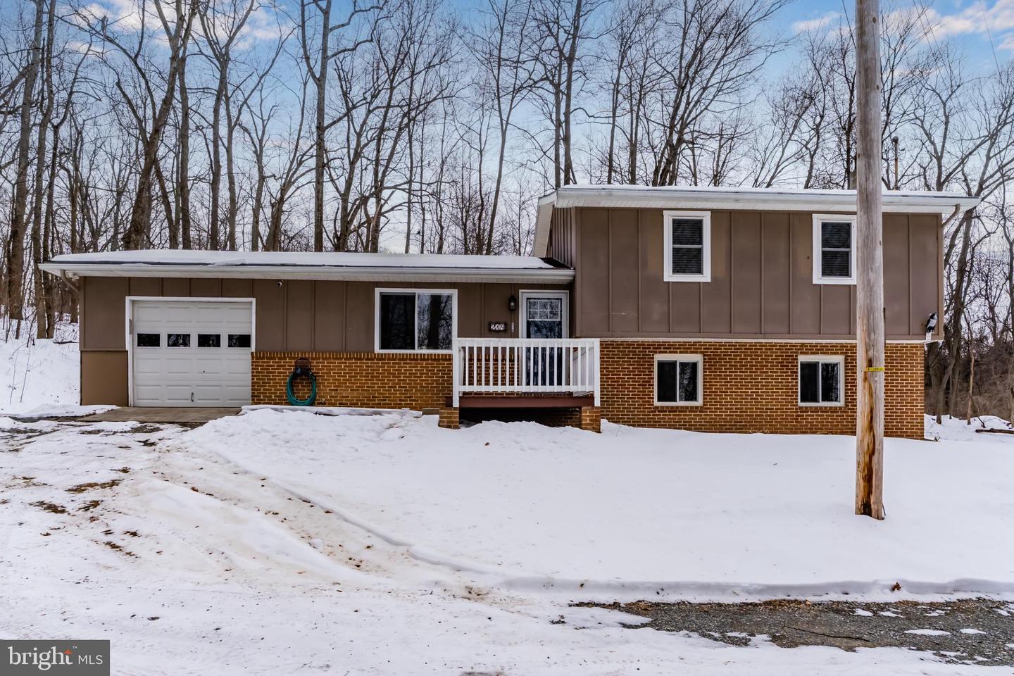 214 W Ridge, Dillsburg