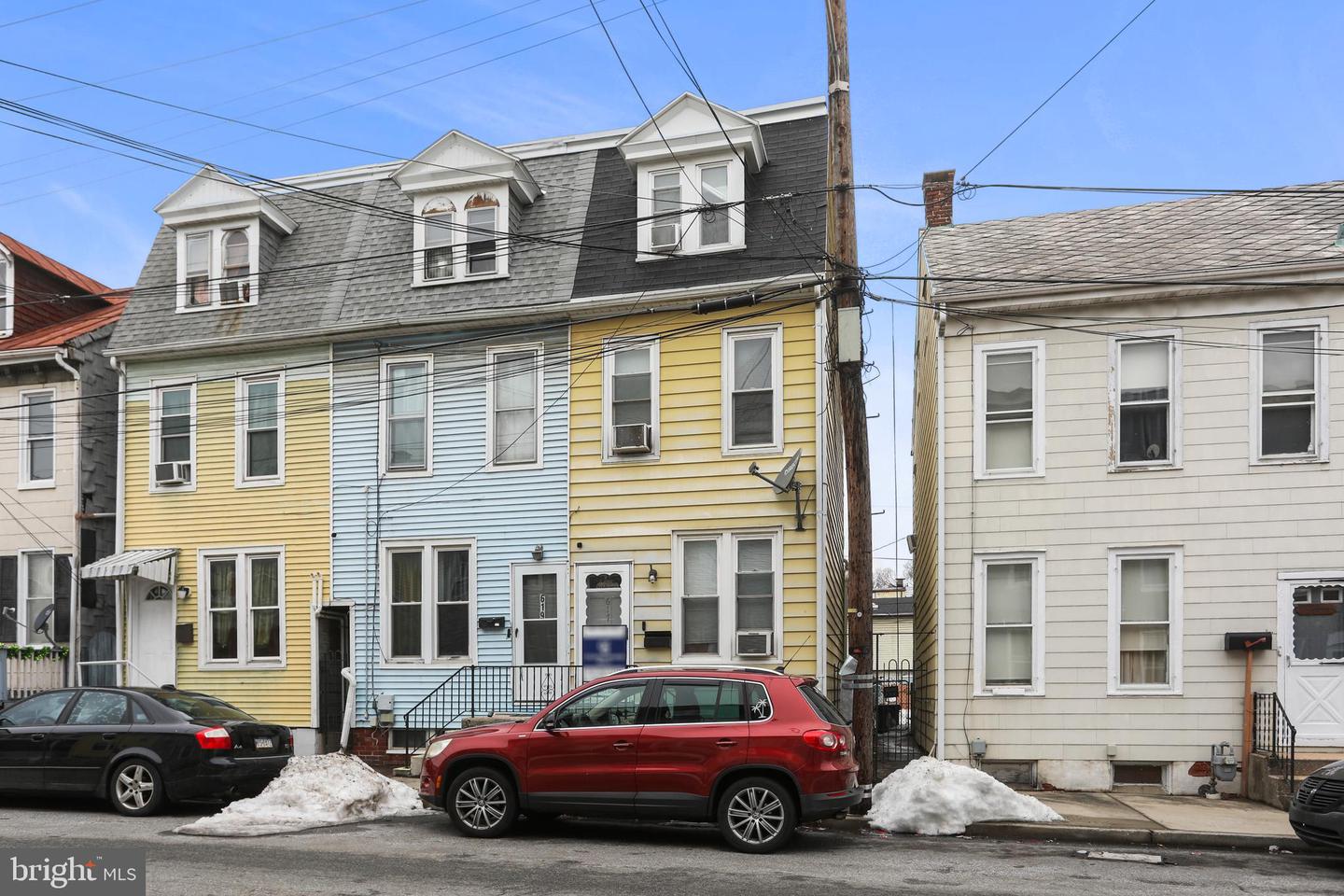 617 W College Avenue