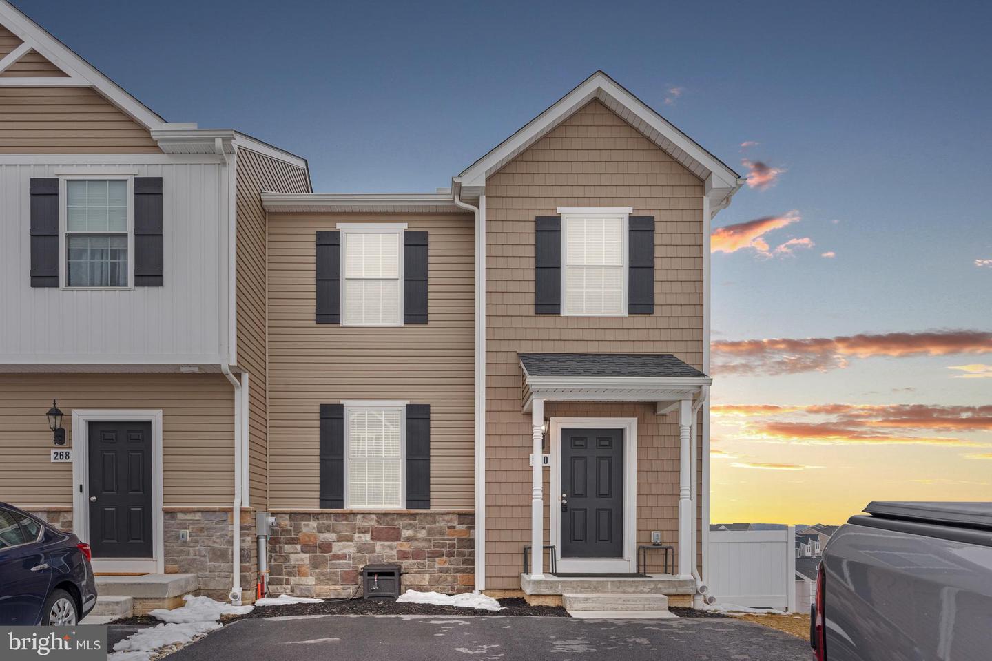 270 Holstein Drive, Hanover