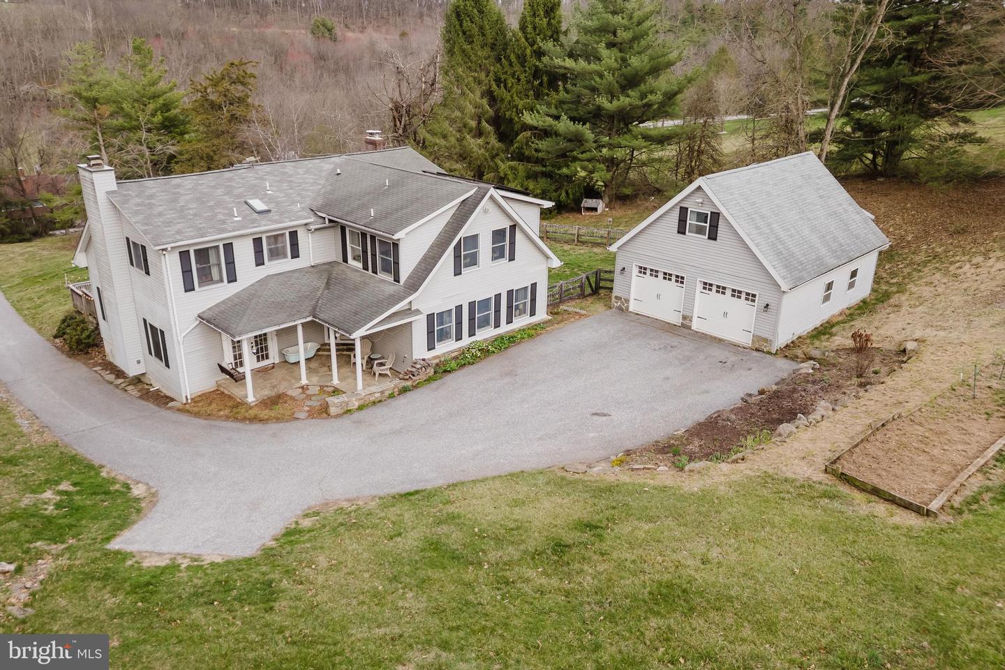 1568 Deer Creek Road, New Freedom