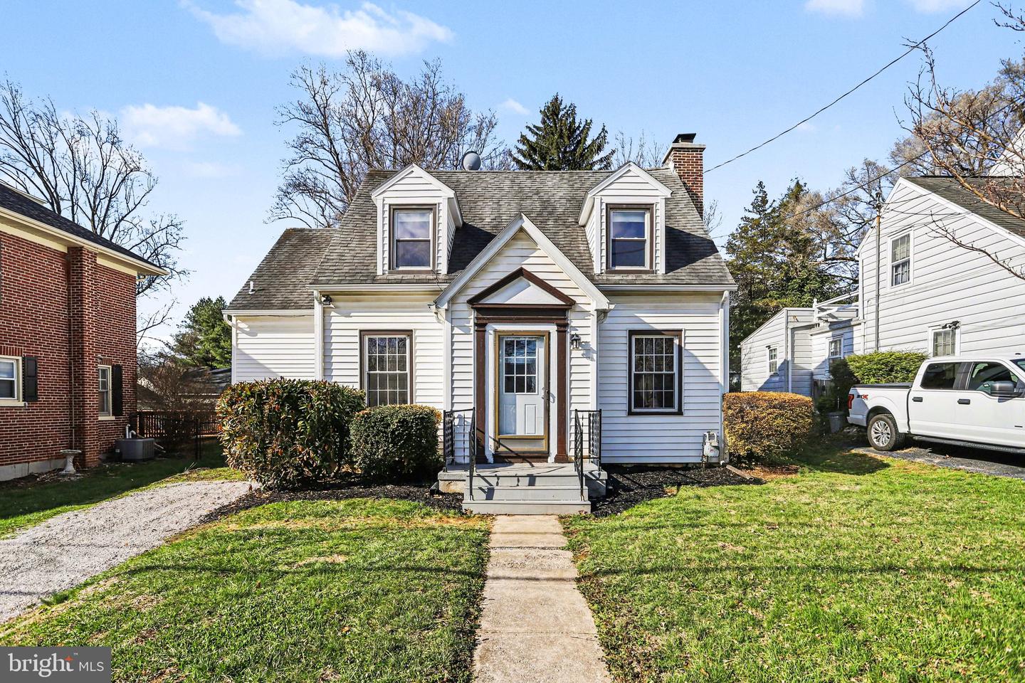 132 Locust Grove Road, York