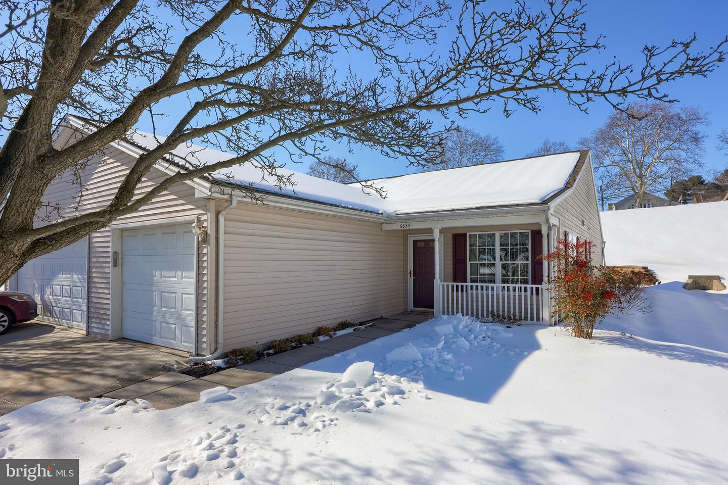 6834 Seneca Ridge Drive, York