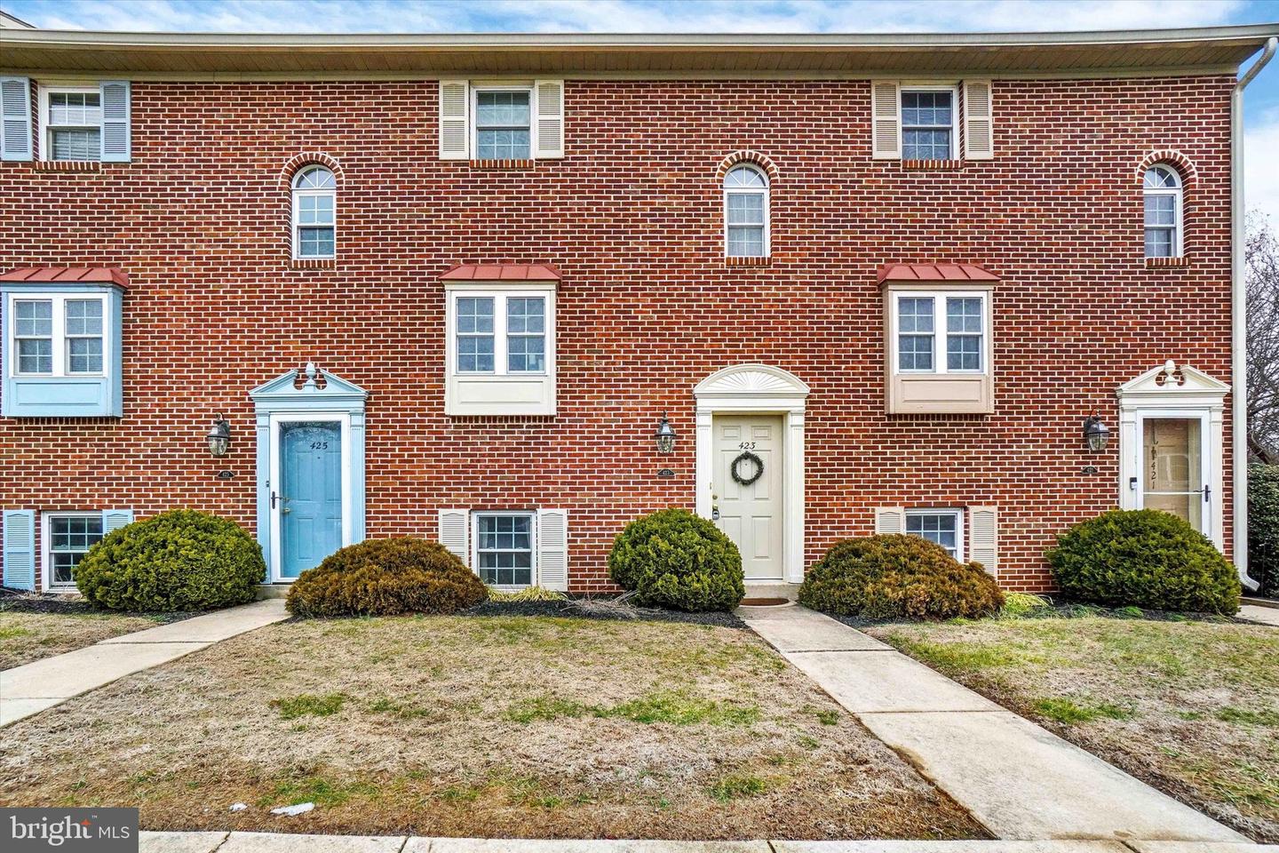 423 Weldon Drive #423, York