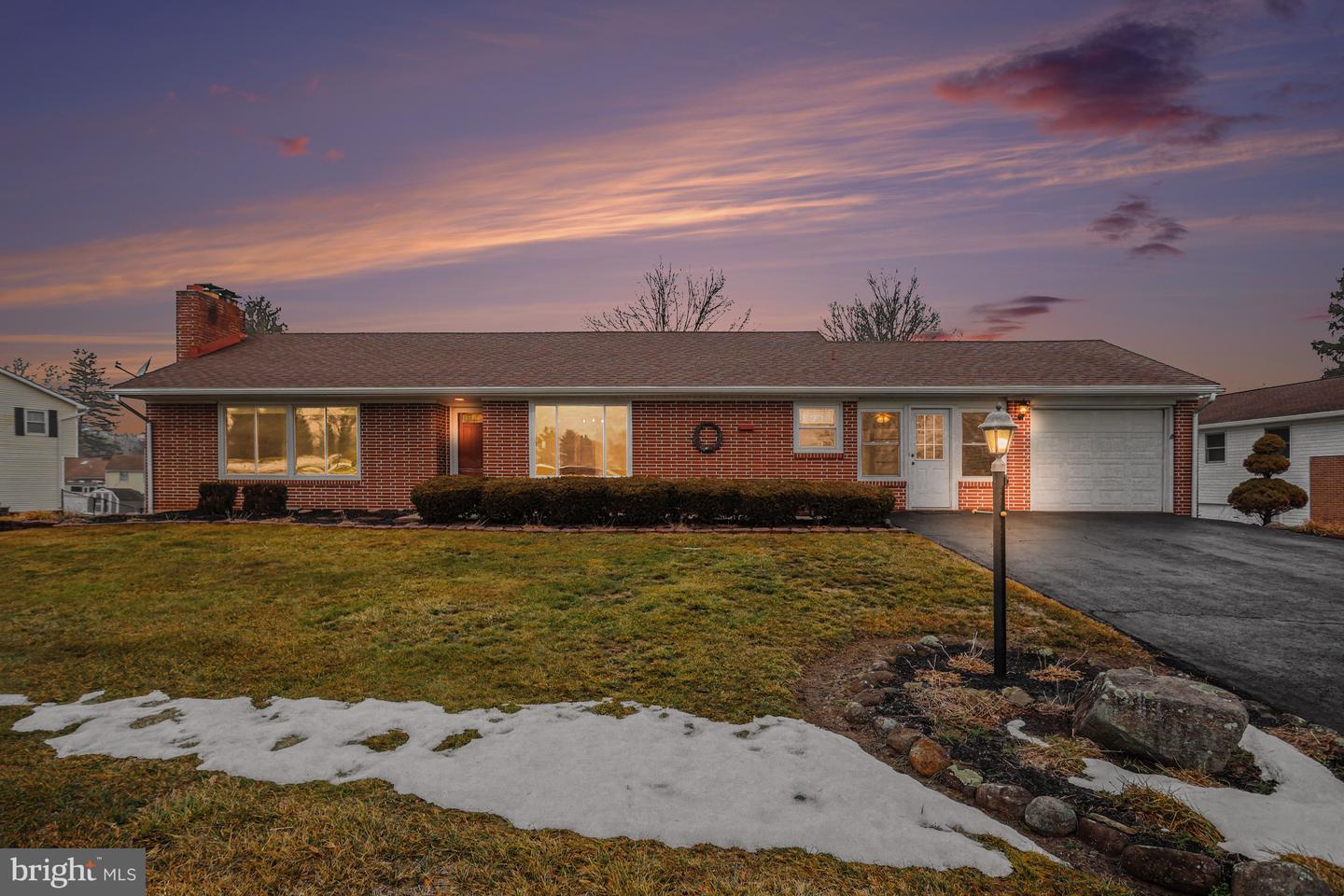406 Golf Club Avenue, Dillsburg