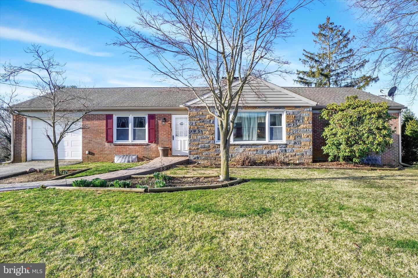 1698 Altland Avenue, York
