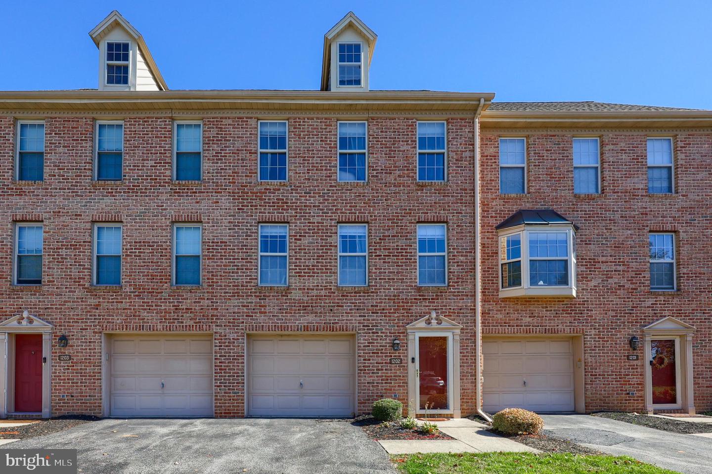 1202 Skyview Drive #1202, York