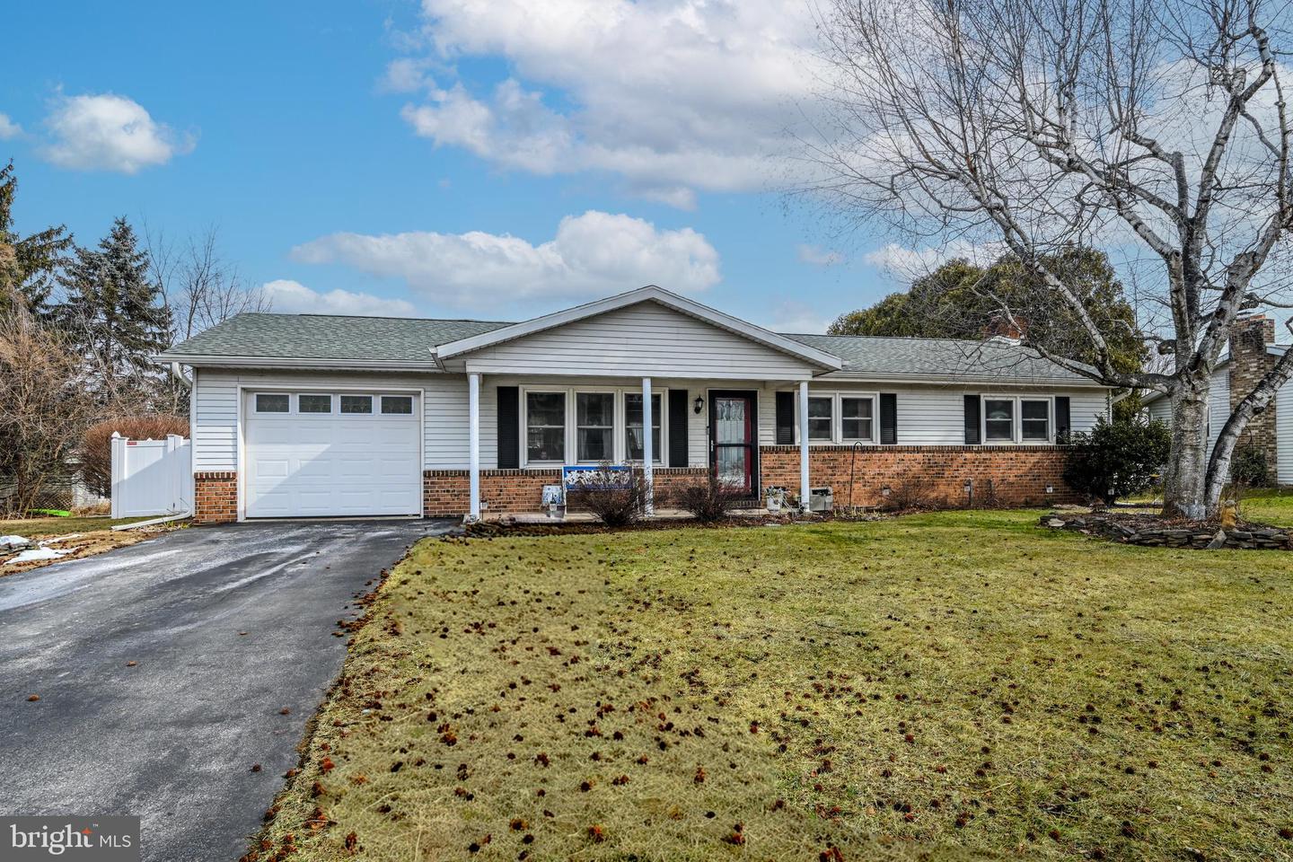 3541 Village Road, Dover