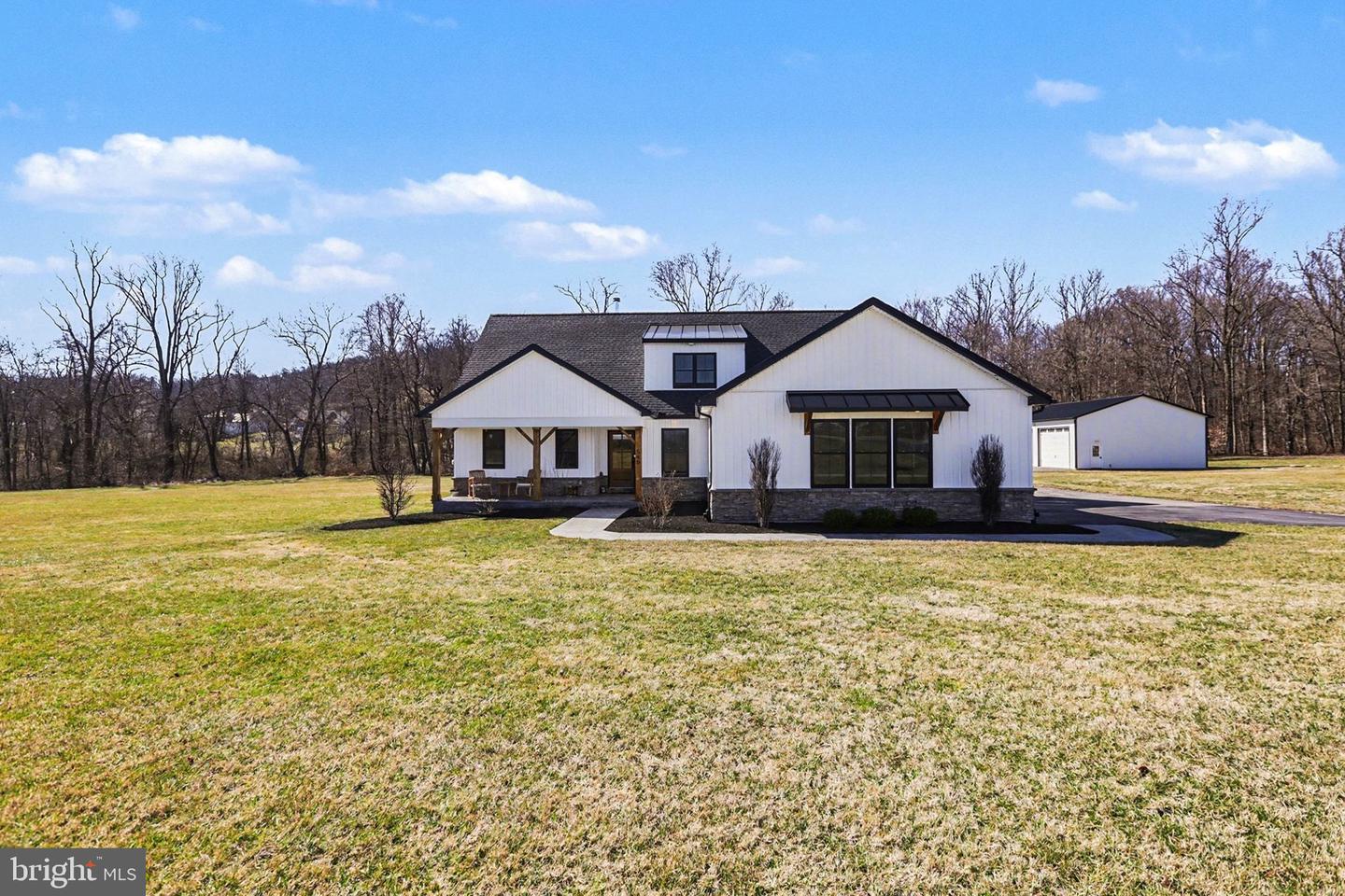 545 Pleasant View Road, Lewisberry