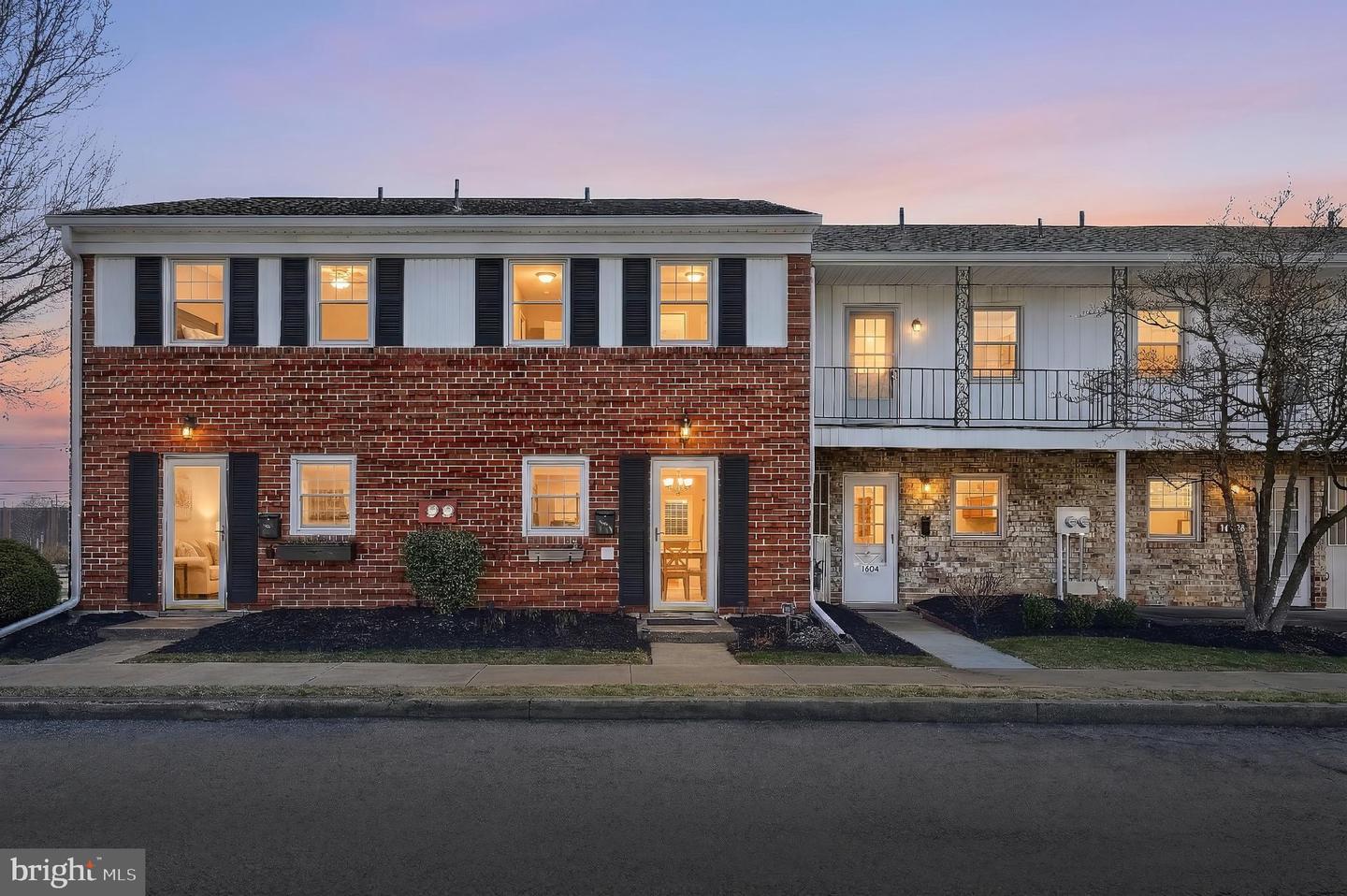 1602 Devers Road, York