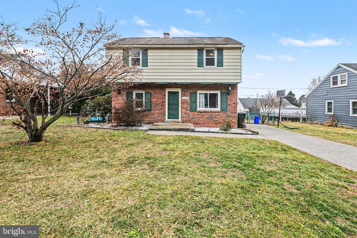1330 Canterbury Lane, York