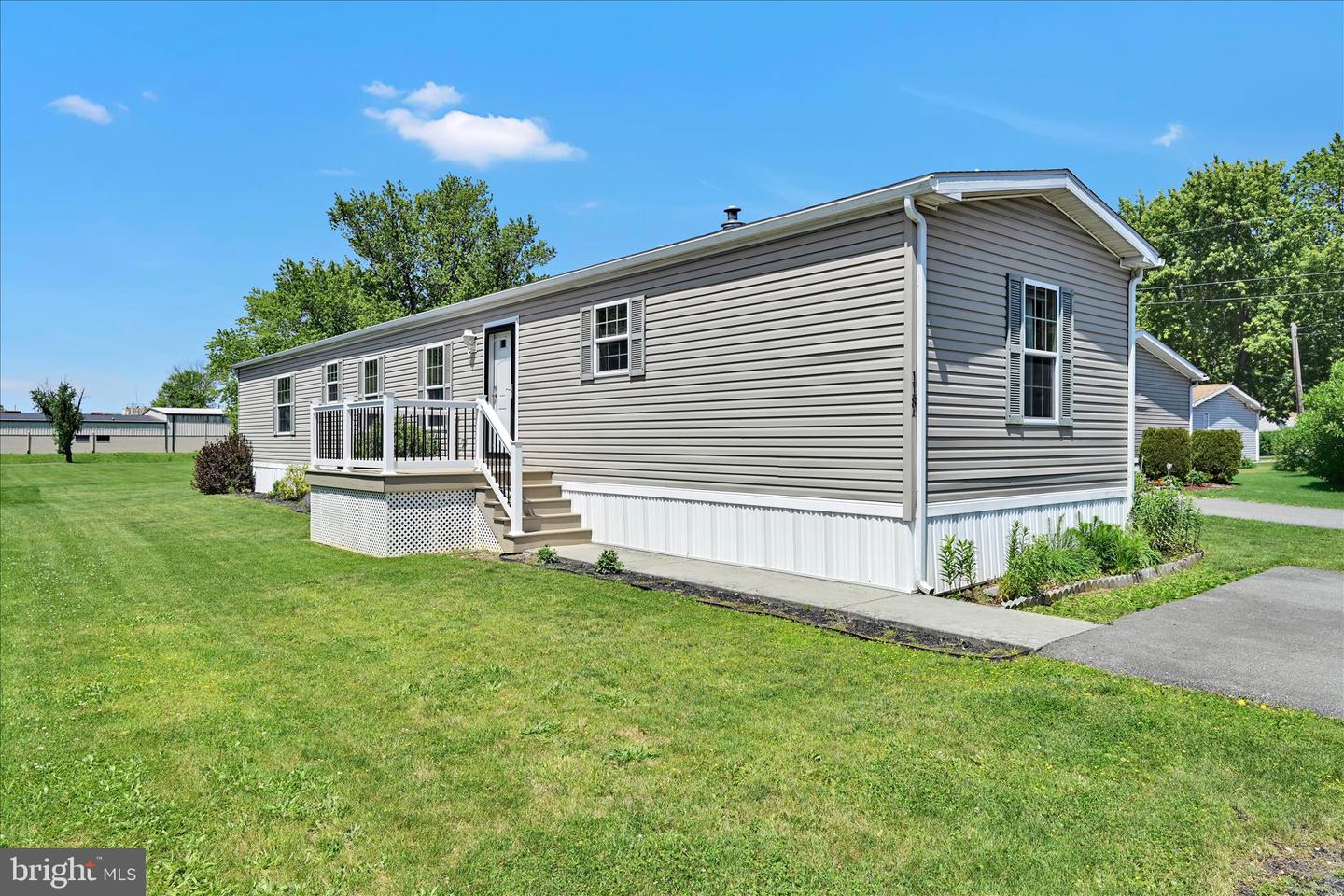 118 Mimosa Drive #118
