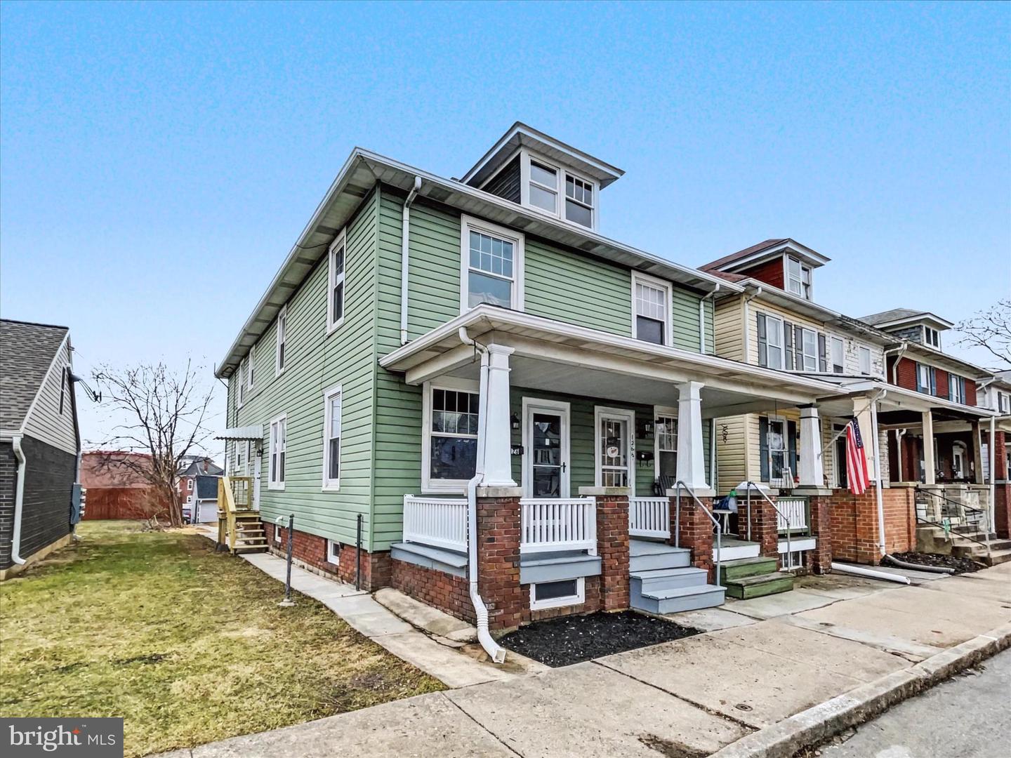 126 3rd St, Hanover