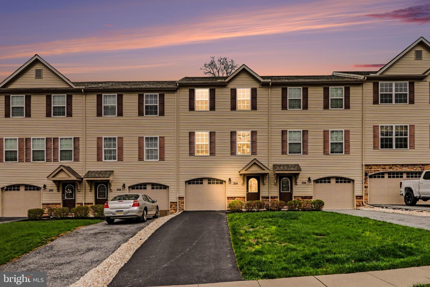 354 Weatherstone Drive #48, New Cumberland