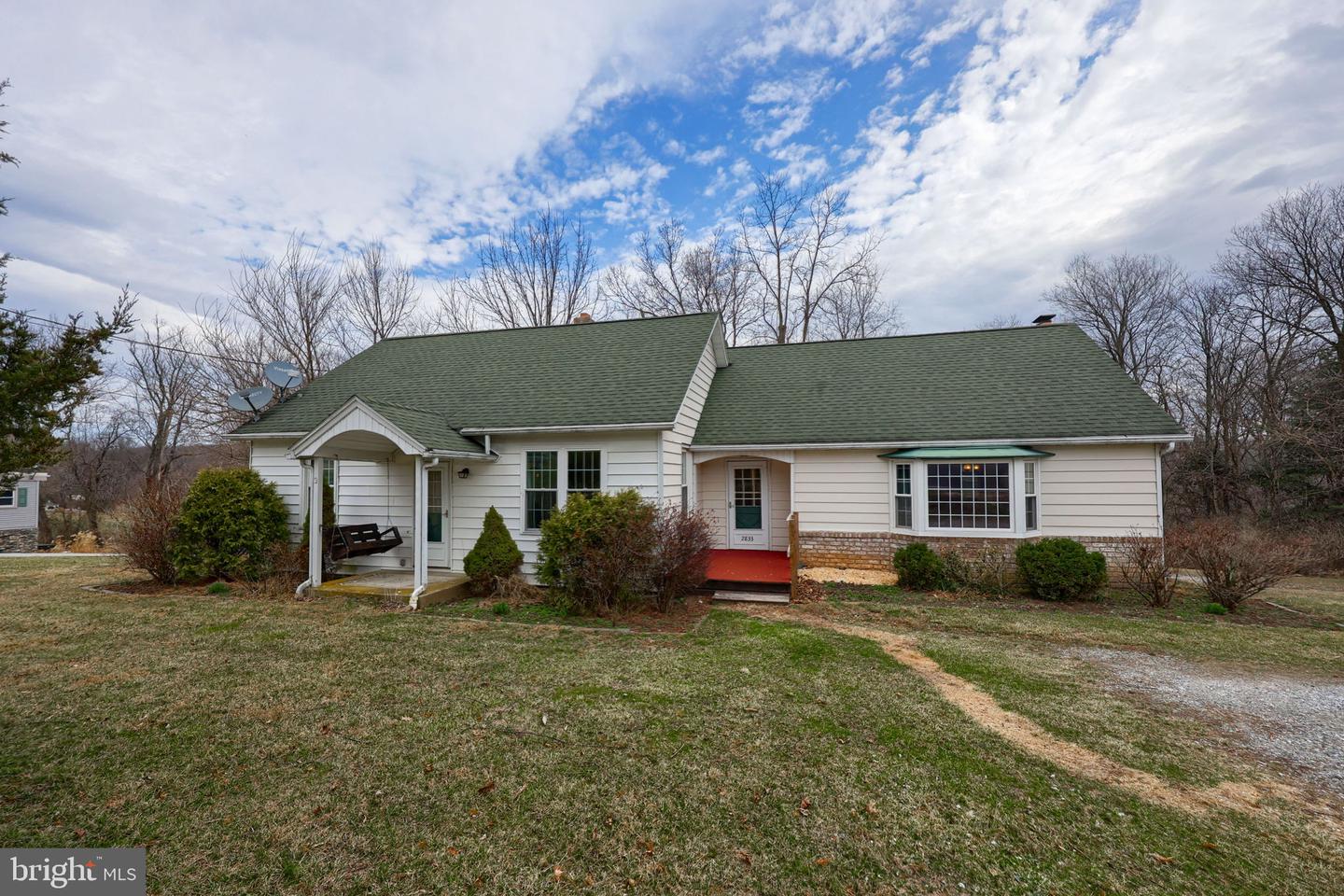 2833 Vireo Road, York