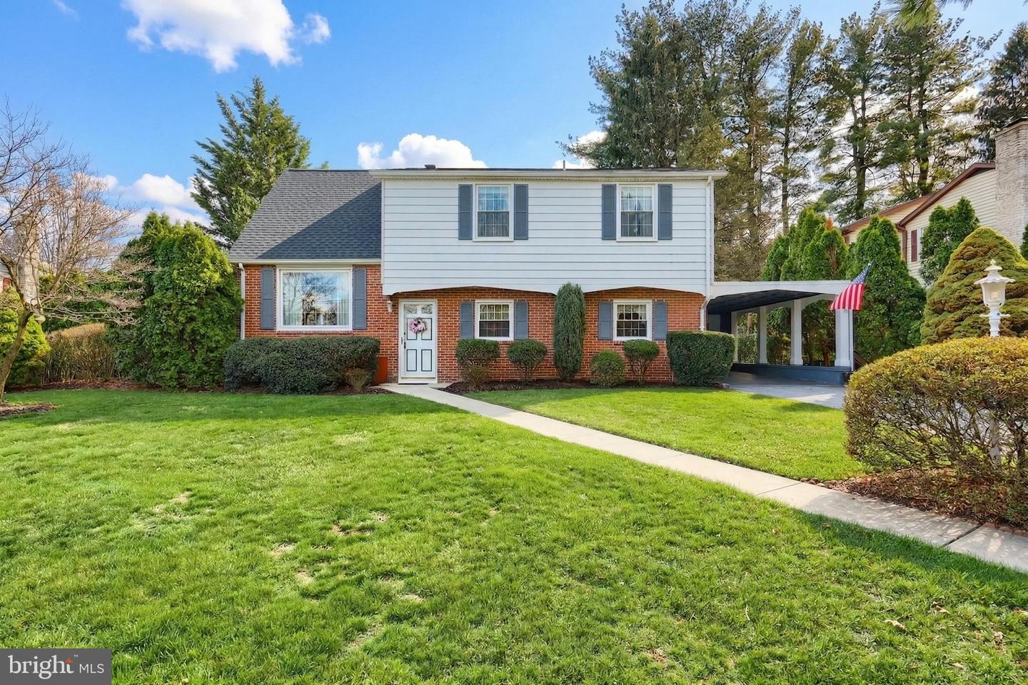 4256 Livingstone Drive, York