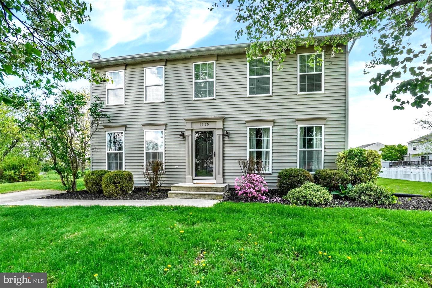 1190 Cherimoya Street, York