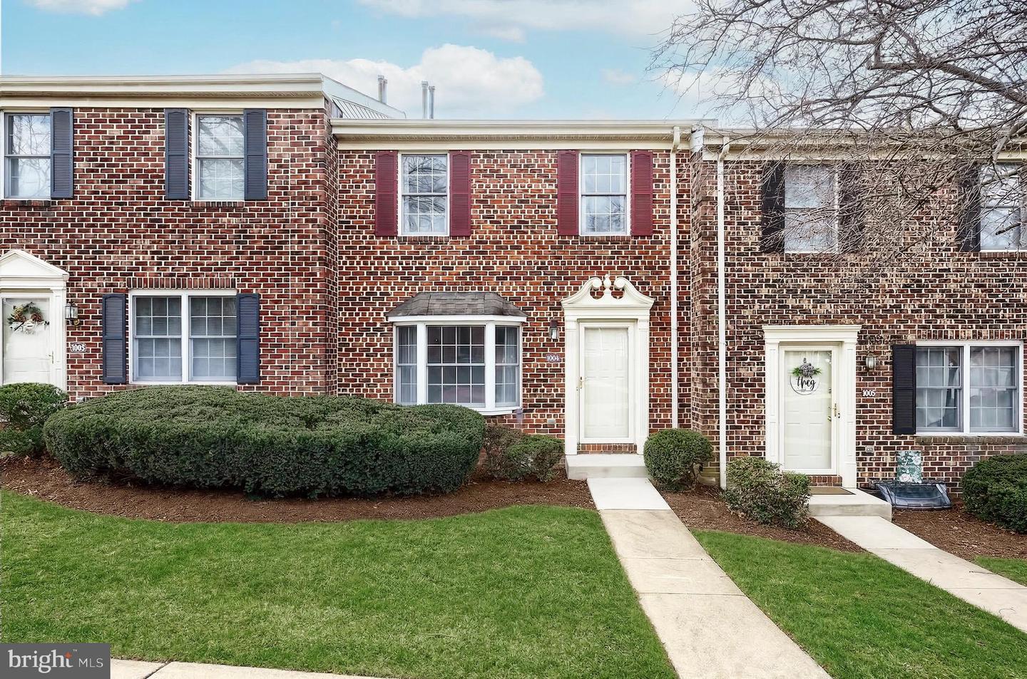 1004 Chambers Ridge #1004, York