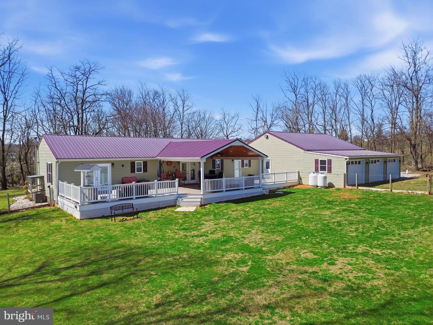 1025 White Oak Road, Windsor