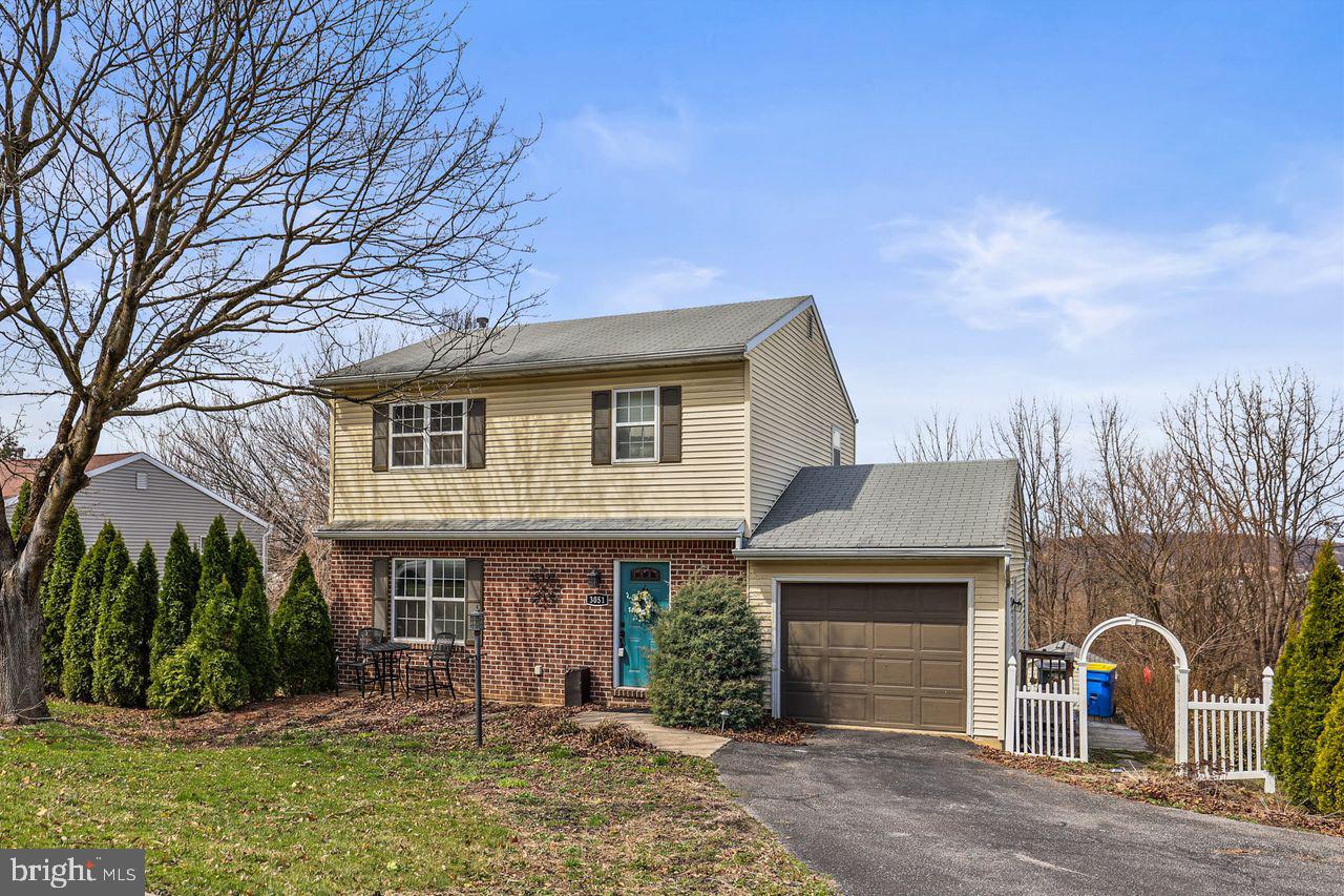 3051 Druck Valley Road, York