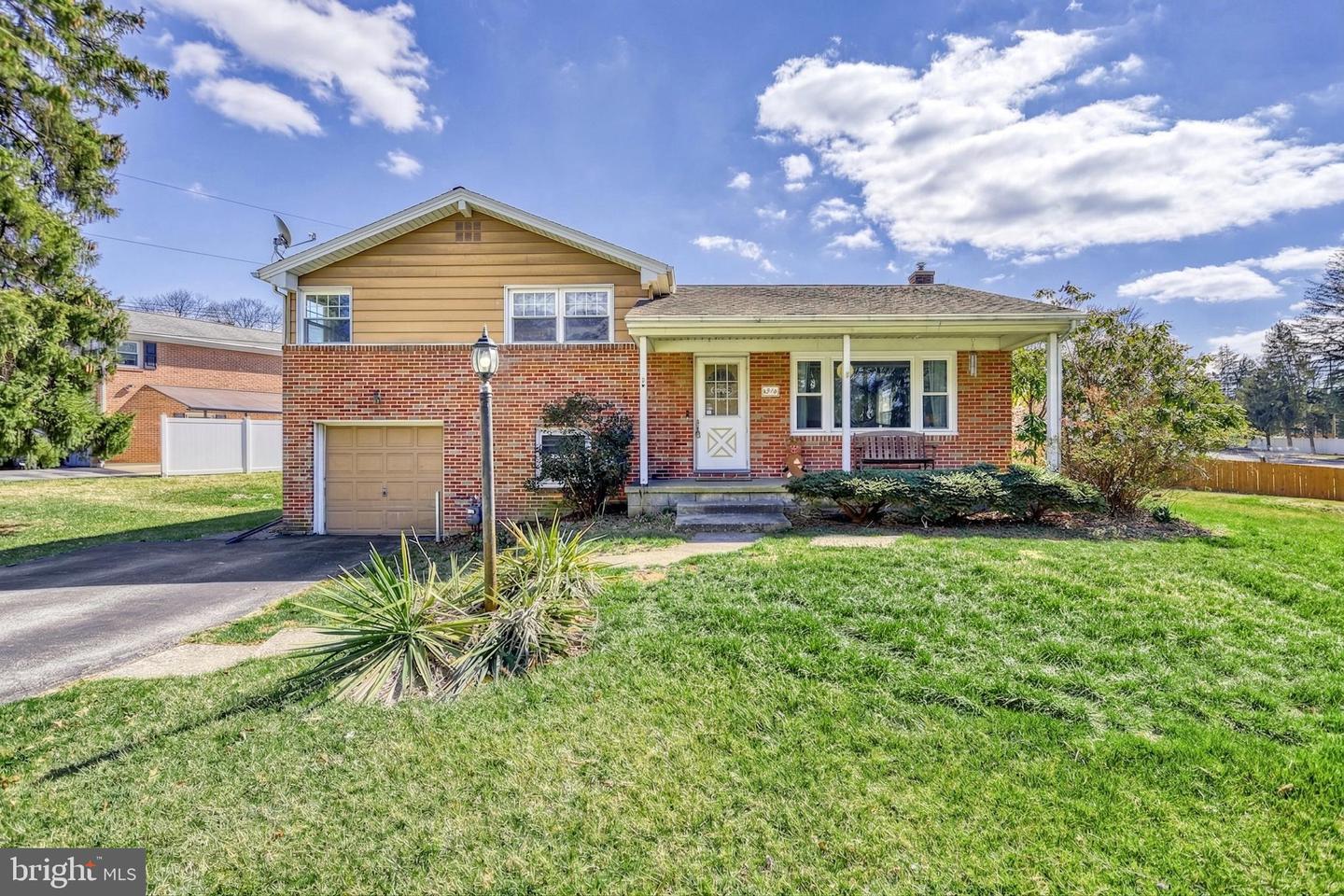 2420 Auburn Road, York