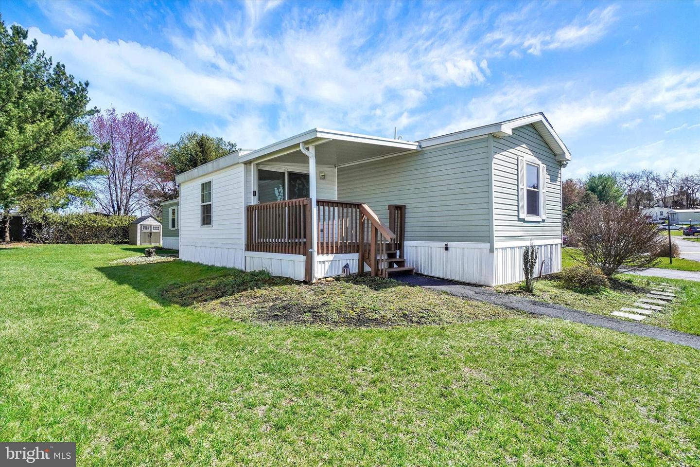 66 Alana Drive, York