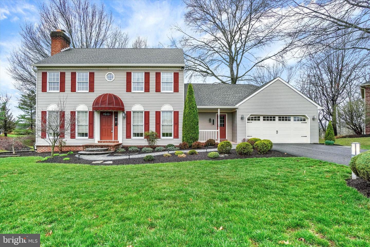 2463 Wedgewood Way, York