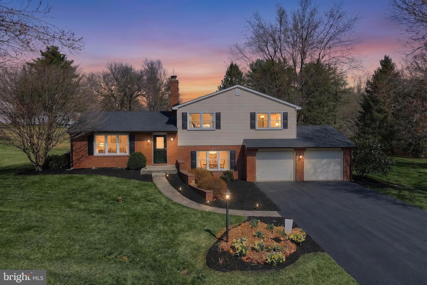 18 Sheffield Drive, Dillsburg