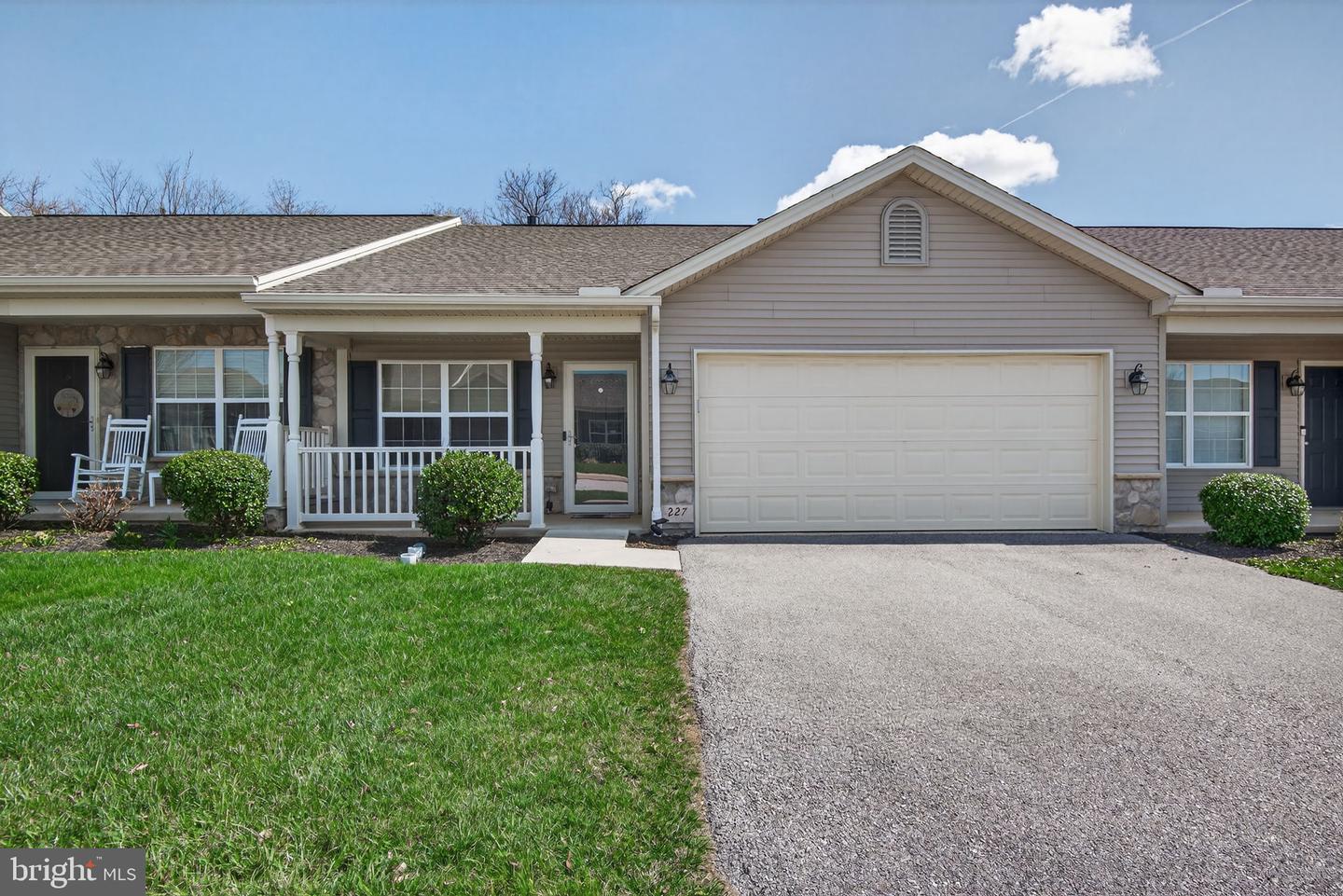 227 Palomino Way #164, Red Lion