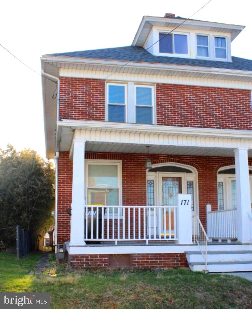 171 Linden Avenue, Red Lion