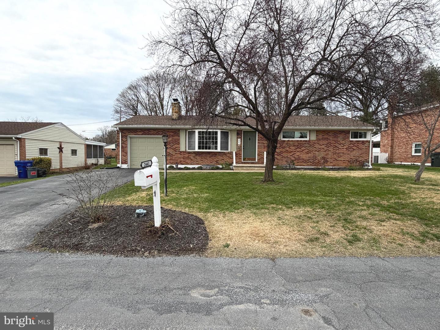 2441 Brookside Lane, York