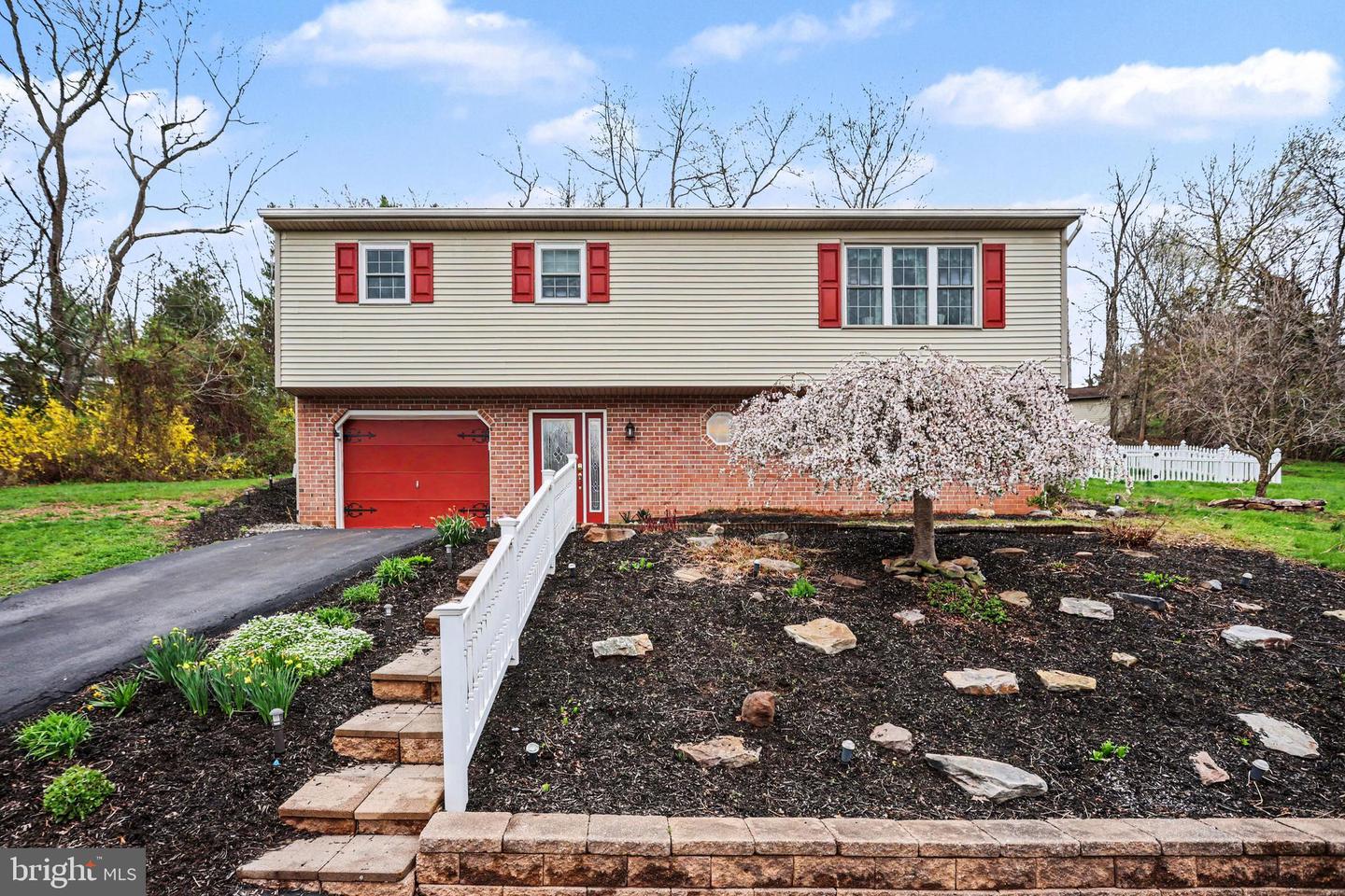 90 Eagle Lane, Etters