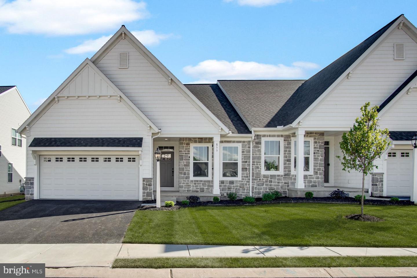 855 Shadowbrooke Drive