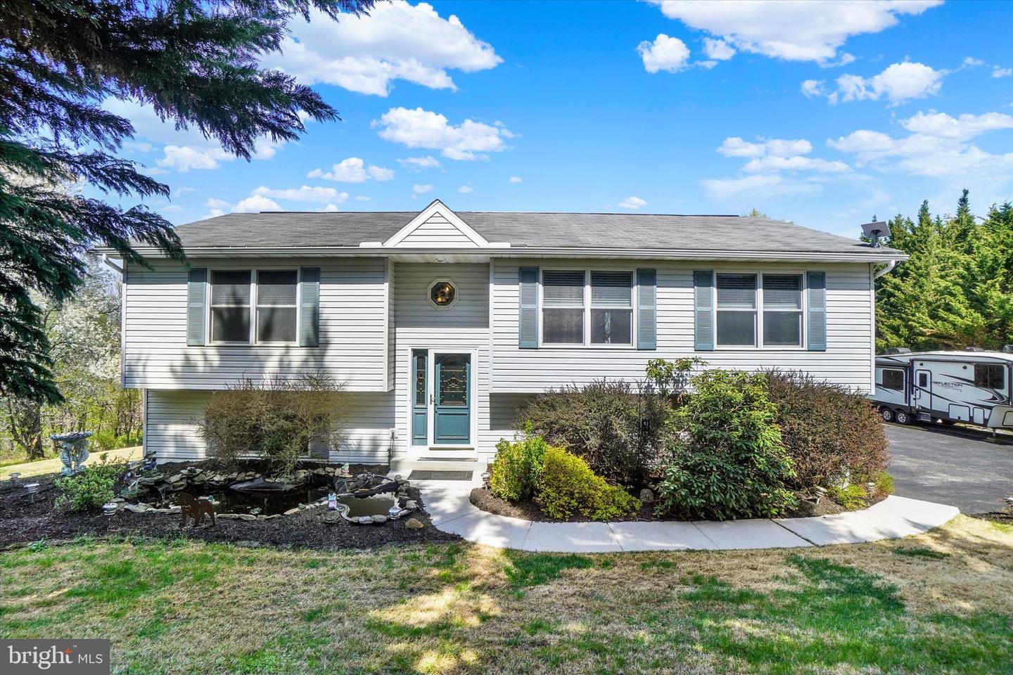 116 West Court, Glen Rock