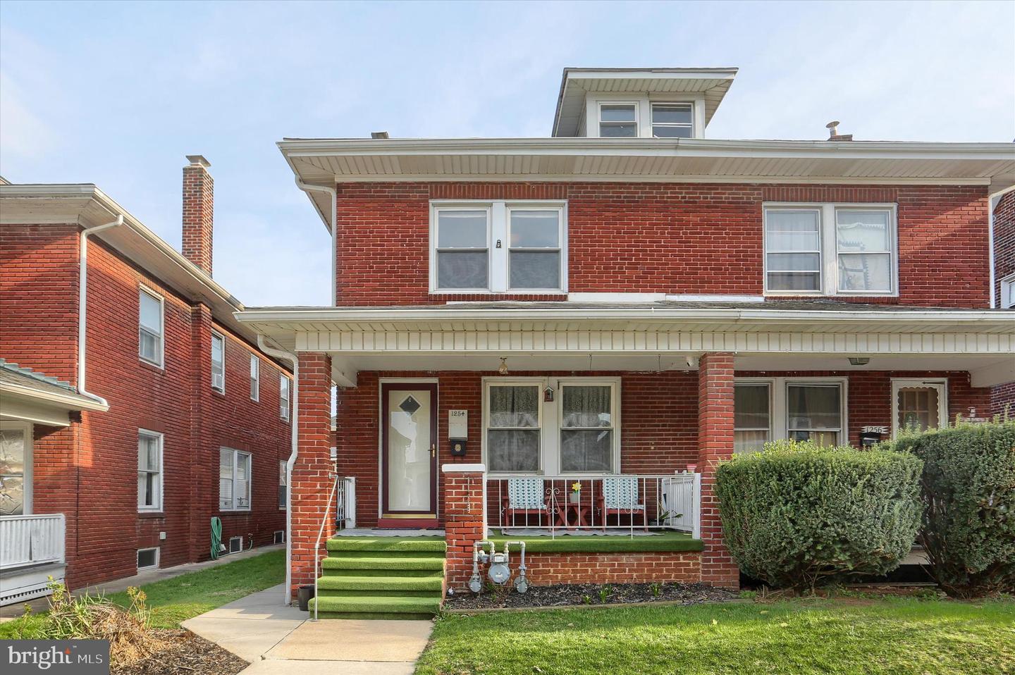 1254 W Poplar Street, York