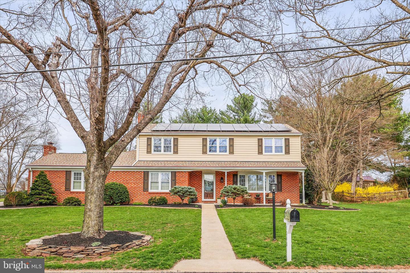 1240 Garrison Drive, York