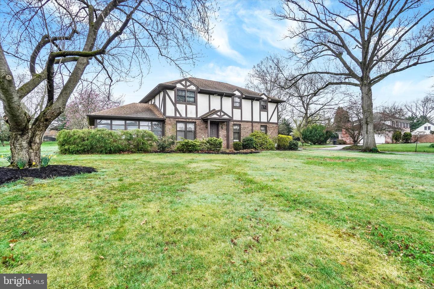 1010 Gleneagles Drive, York