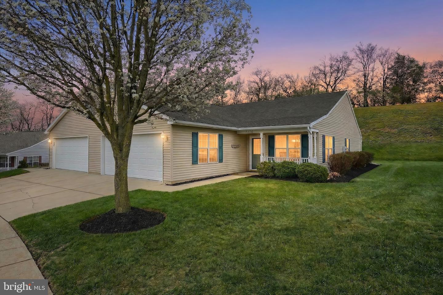 7170 Seneca Ridge Drive, York