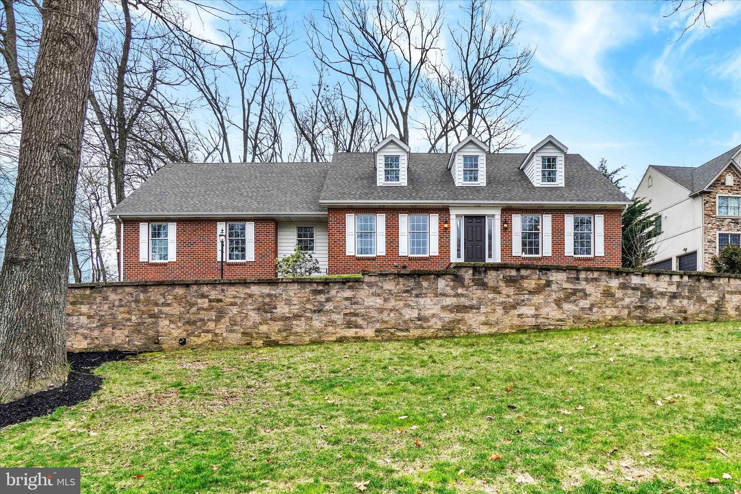 106 Crestlyn, Spry