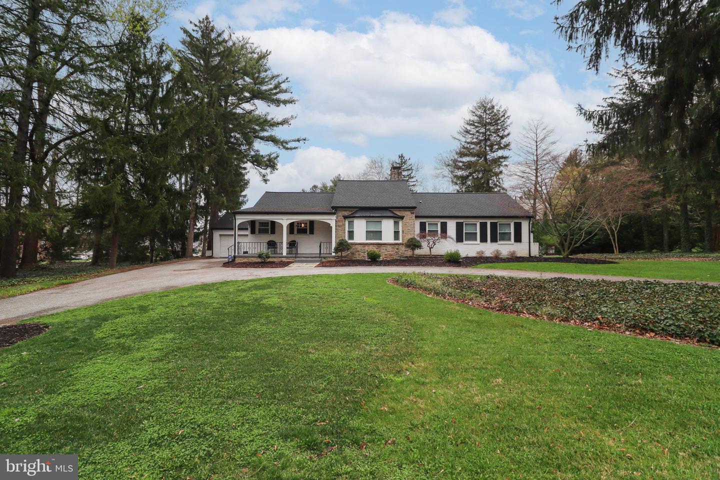 1023 Brockie Drive, York