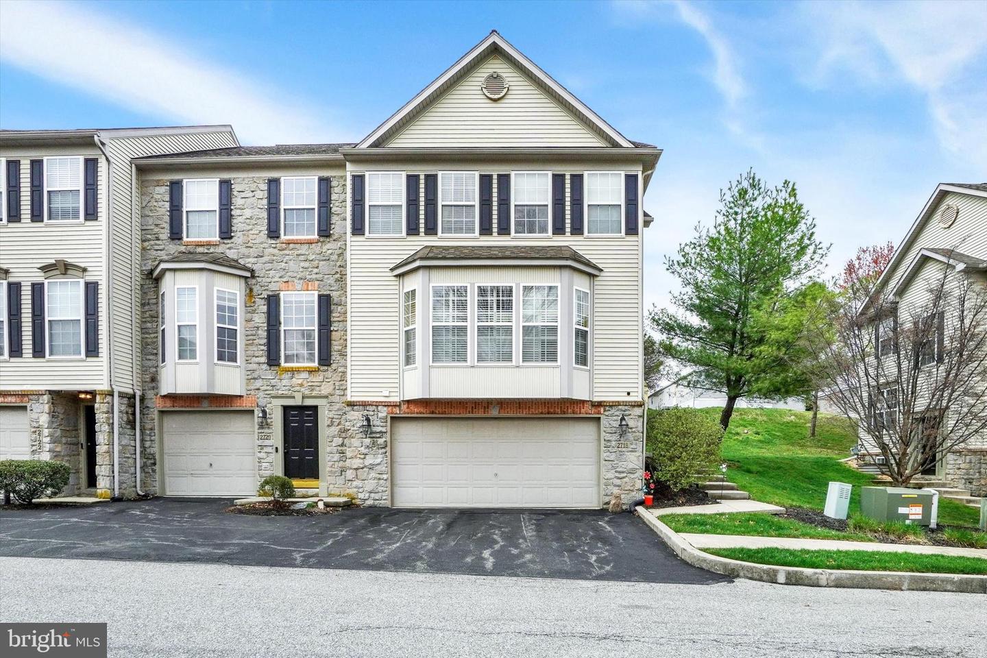2718 Hunters Crest Drive #26, York