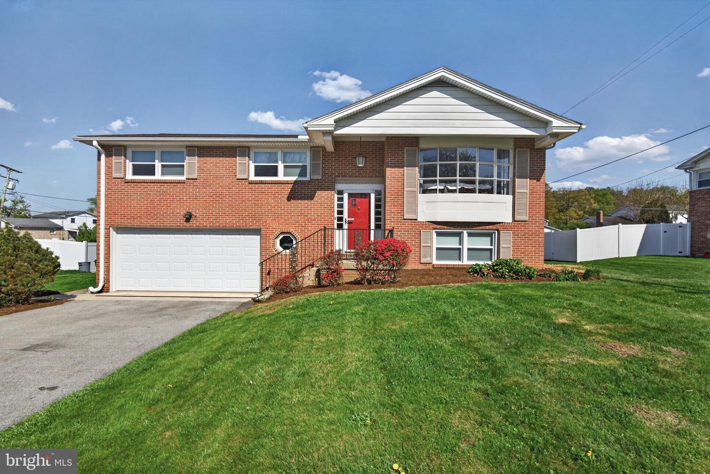 425 Cortleigh, York