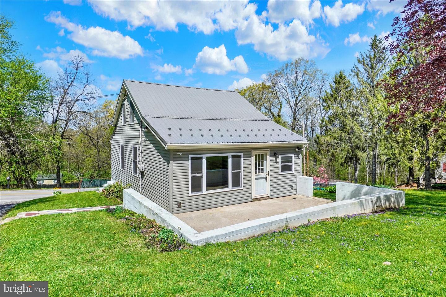 3304 Indian Rock Dam Road, York