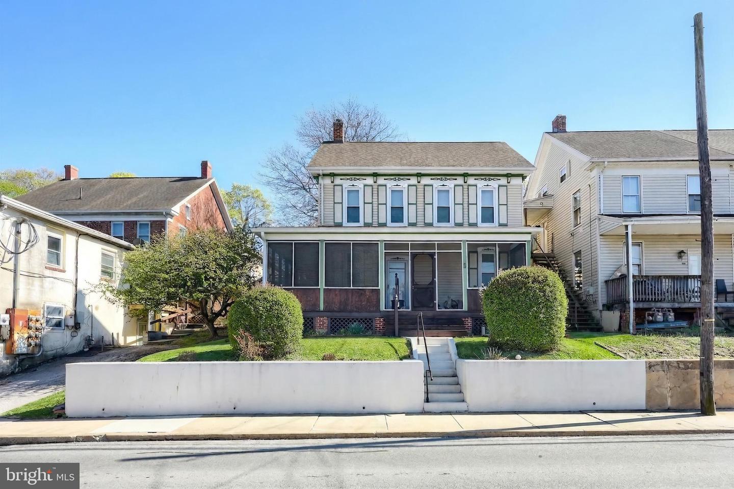 157 W Main Street, Windsor