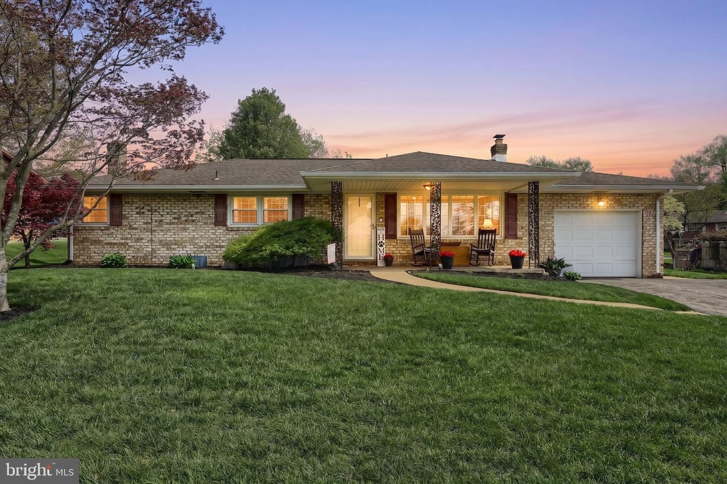 575 Sundale Drive, York