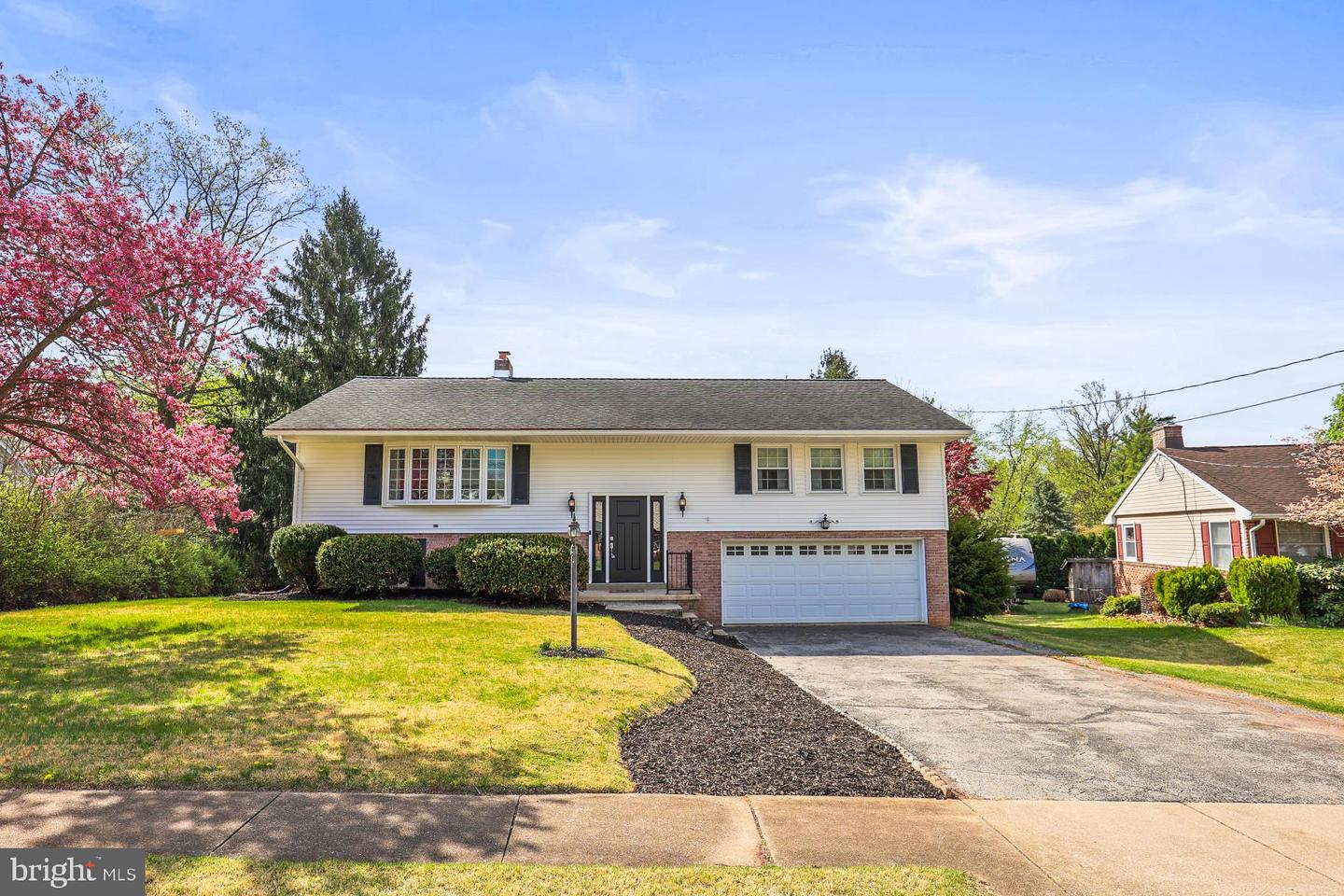 1870 Lilac Road, York